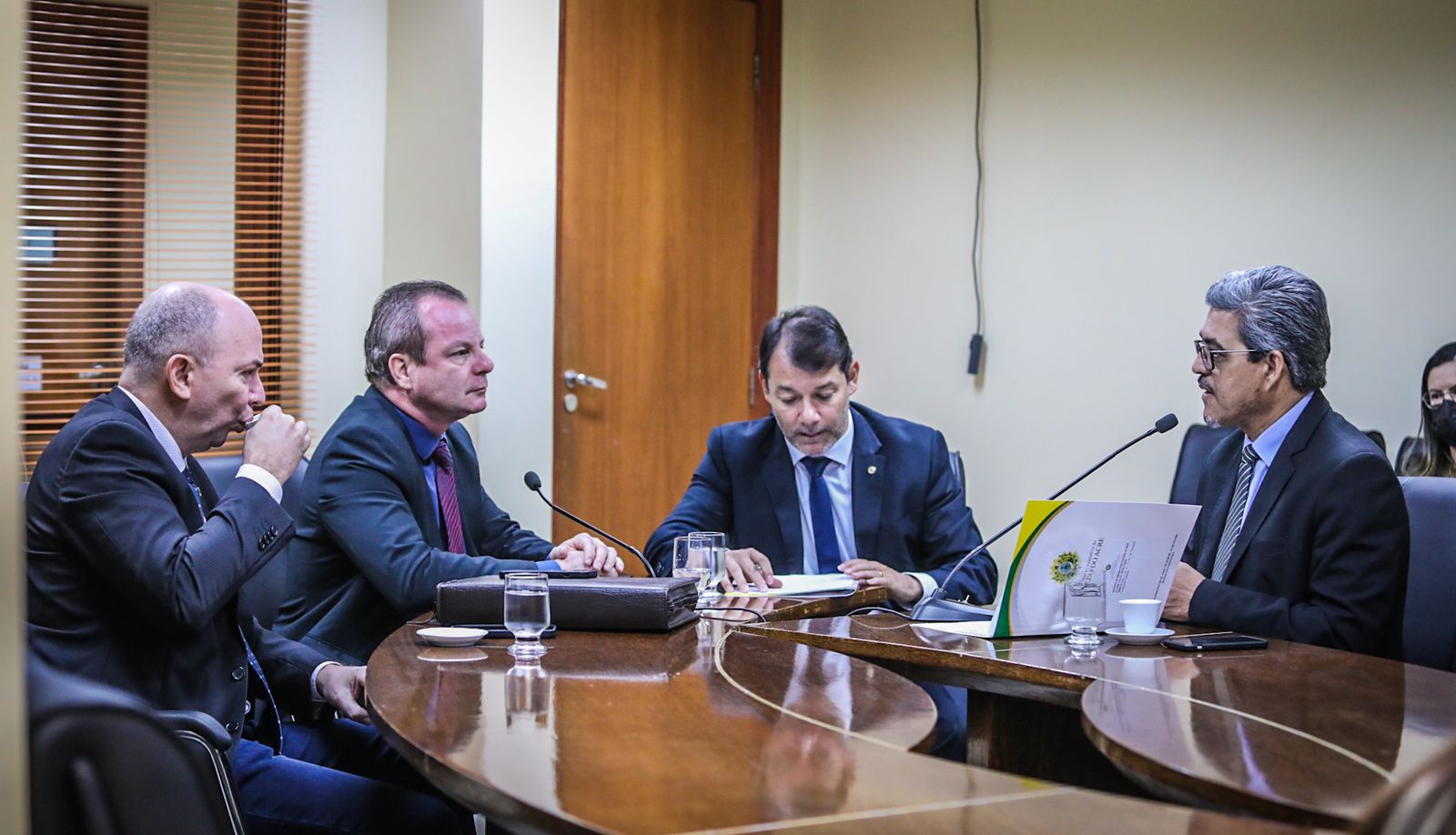 Deputados aprovam PEC que garante indenização a servidores do Detran e Saneacre